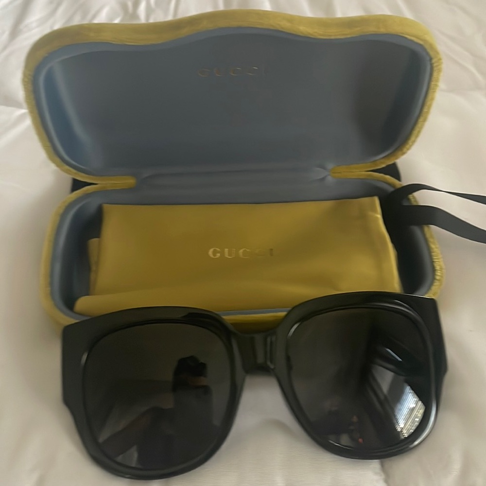 Black Gucci sunglasses